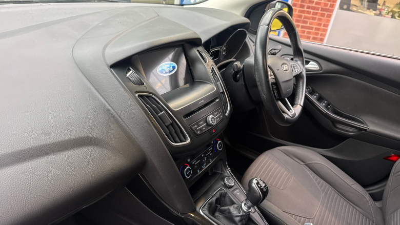 Ford Focus 1.0 EcoBoost 125 Titanium 5dr Petrol Hatchback